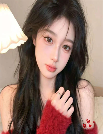 《HypeBoy星探》拍摄技巧分析：镜头语言与画面构图探讨